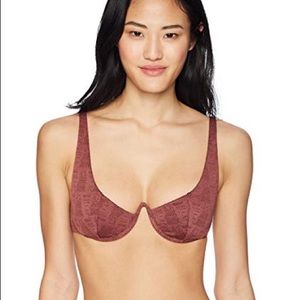 Billabong V wire Top